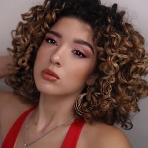 Meet your Posher, Anabel